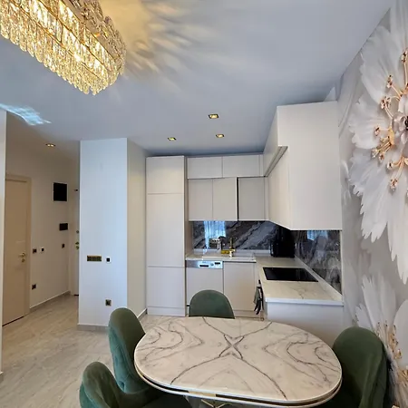 Apartament Legend 36-37 *